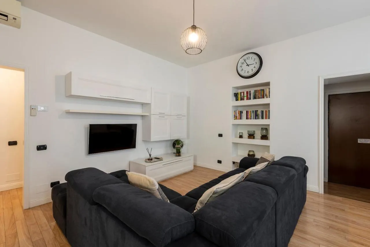 Boutique Apartment Porta Duomo, Close To The Lake! 코모 0*,